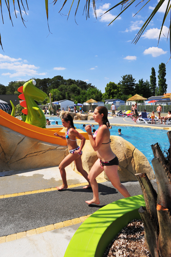 Camping avec toboggans aquatiques près des Sables d'Olonne